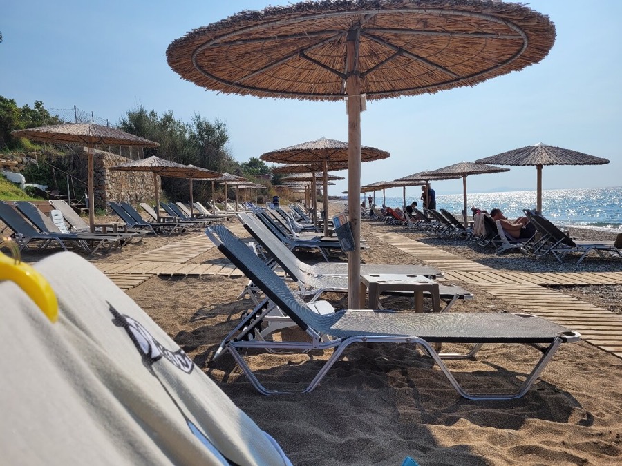Ble Beach Bar