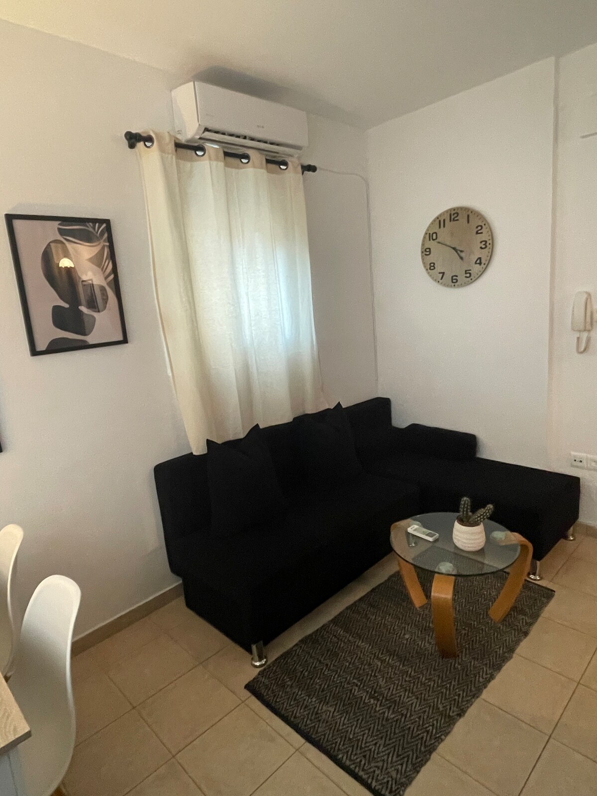 1 Bedroom Semi-Basement, Nea Chili — photo