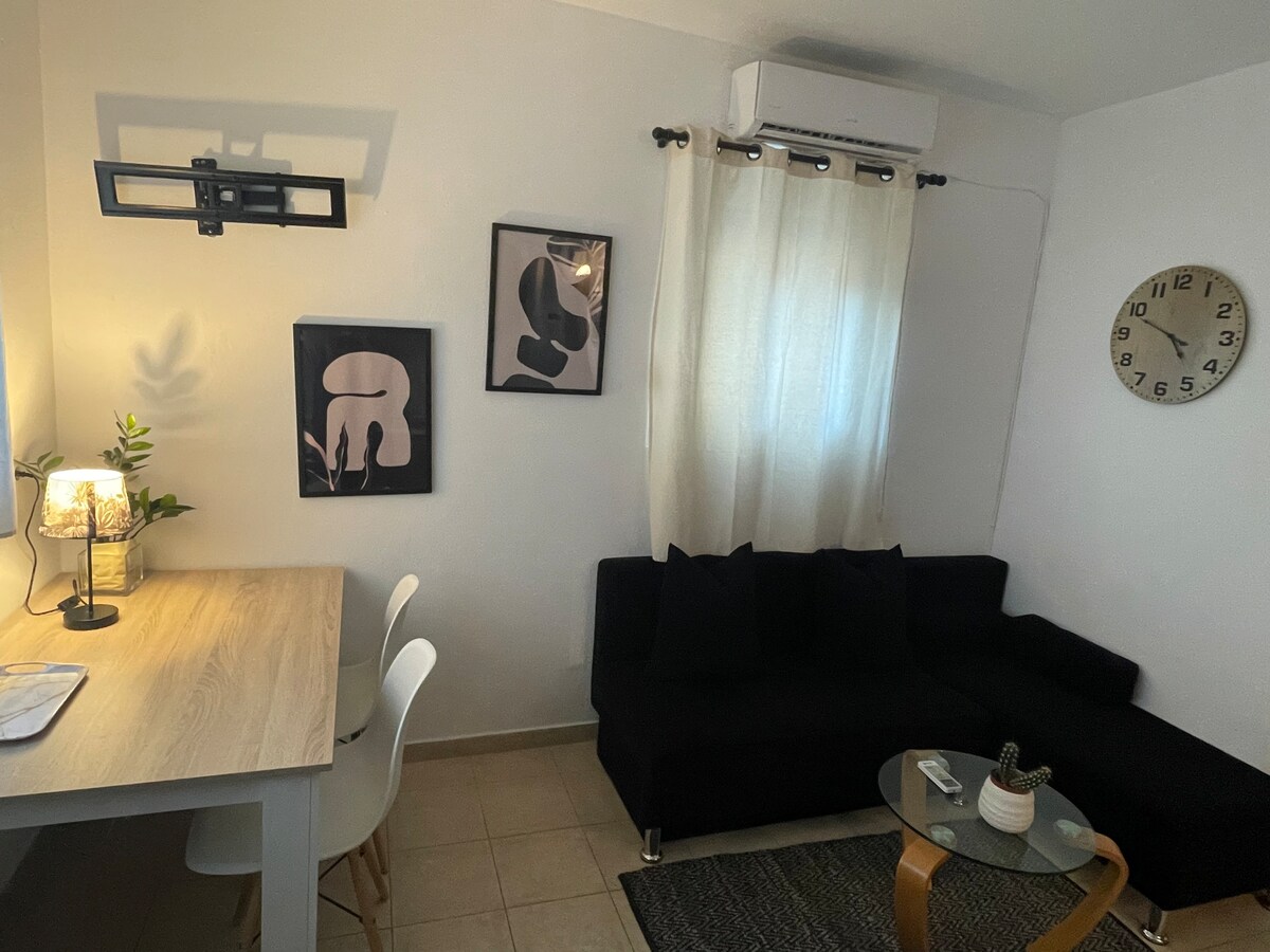 1 Bedroom Semi-Basement, Nea Chili