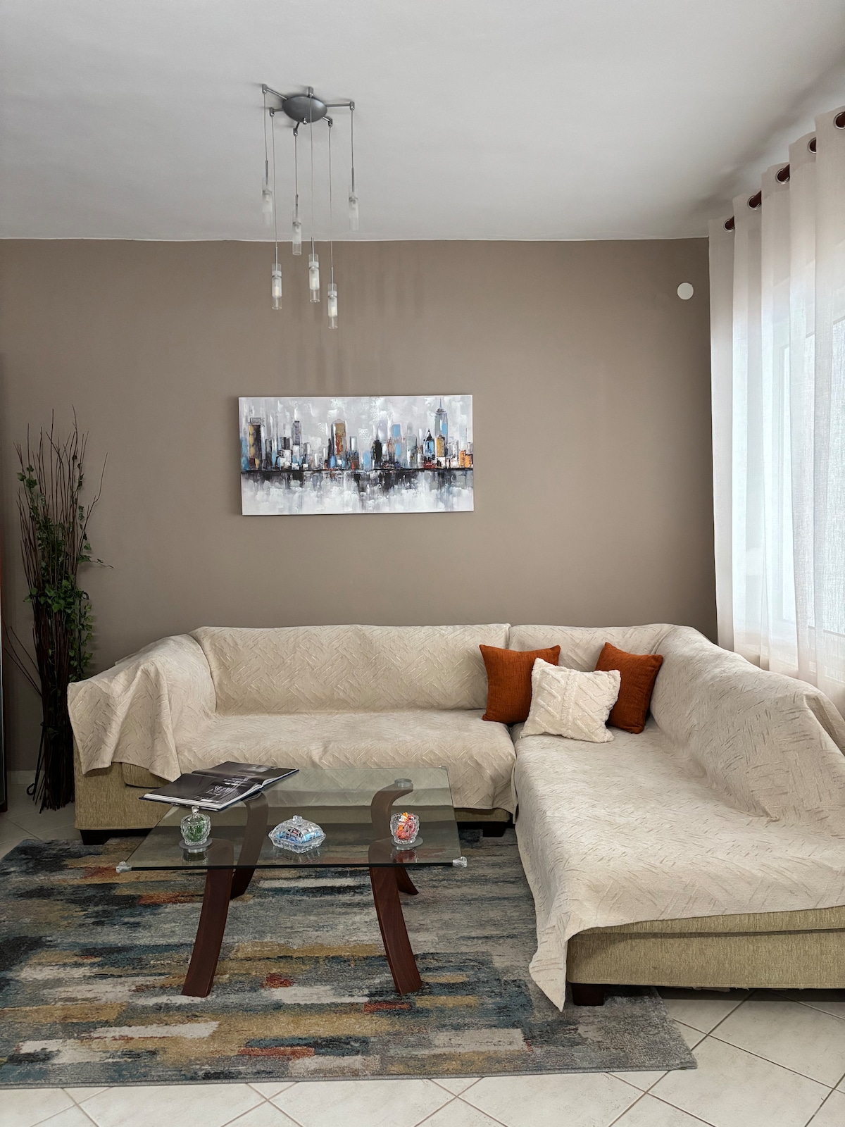 Apartment with free parking near the sea