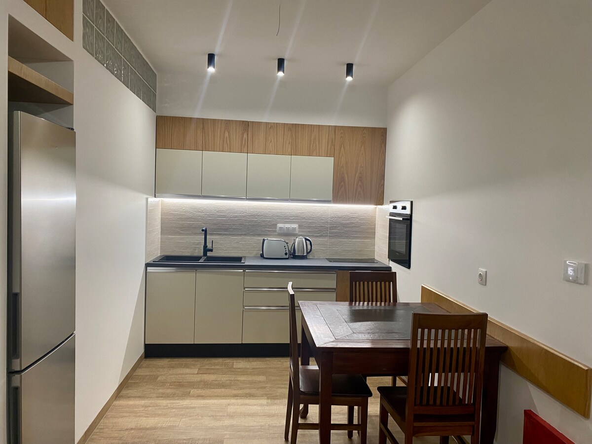 Central cozy apartment with garden — photo