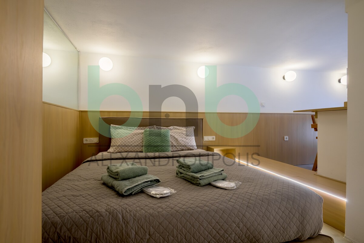 Green & Grey Loft close to ZARA — photo