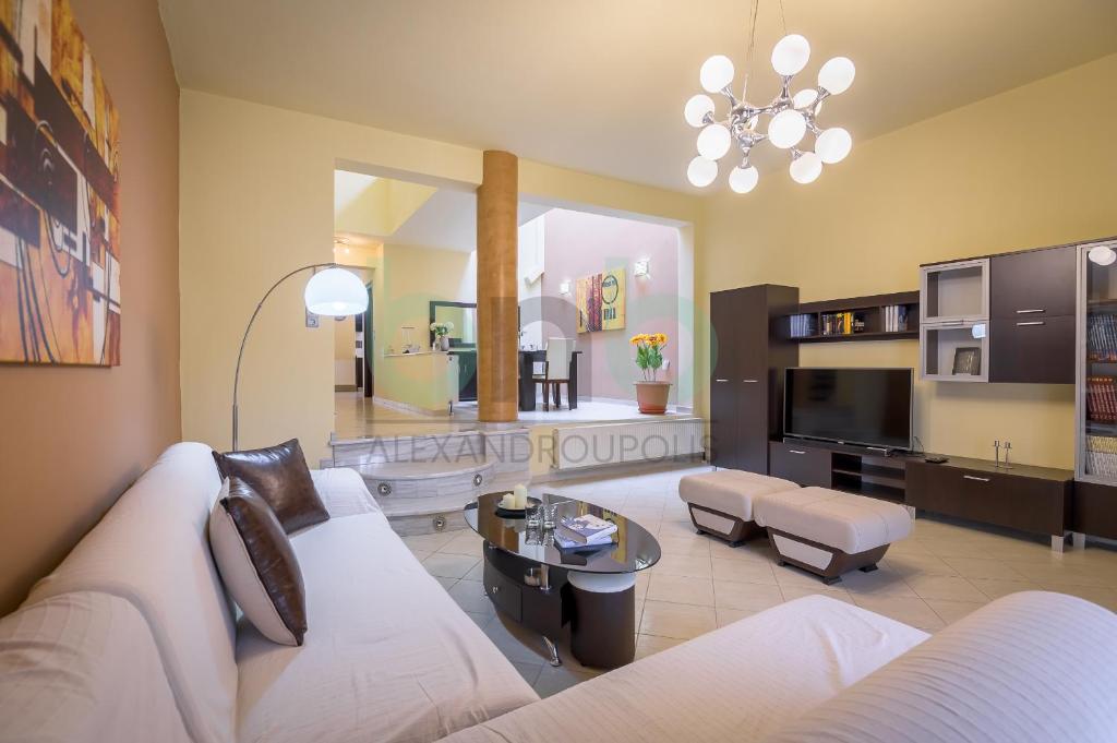 The Maisonette — photo